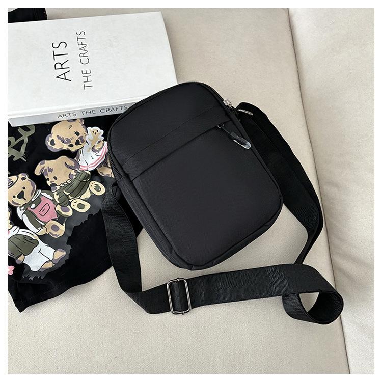 2026 Trendy Korean-Style Unisex Canvas Crossbody Bag: Versatile, Stylish, Compact Square Design One Size чёрный
2026 Trendy Korean-Style Unisex Canvas Crossbody Bag: Versatile, Stylish, Compact Square Design One Size чёрный