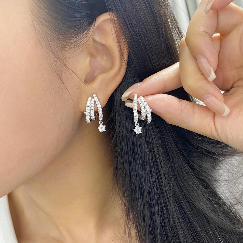 Howling Star Multi-Layer Sterling Silver Zircon Ear Hoops – Shiny, Versatile, Luxury Earrings for Women Copper
Howling Star Multi-Layer Sterling Silver Zircon Ear Hoops – Shiny, Versatile, Luxury Earrings for Women Copper