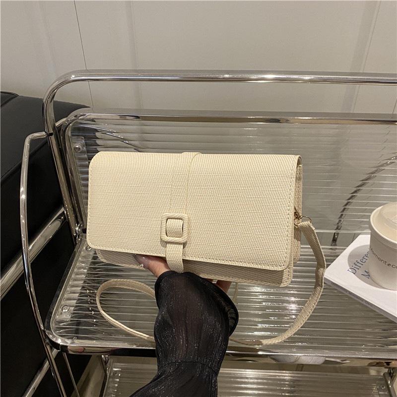 Retro popular small bag women s bag 2025 new trendy solid color simple messenger bag single shoulder fashion small square bag бежевый
Retro popular small bag women s bag 2025 new trendy solid color simple messenger bag single shoulder fashion small square bag бежевый