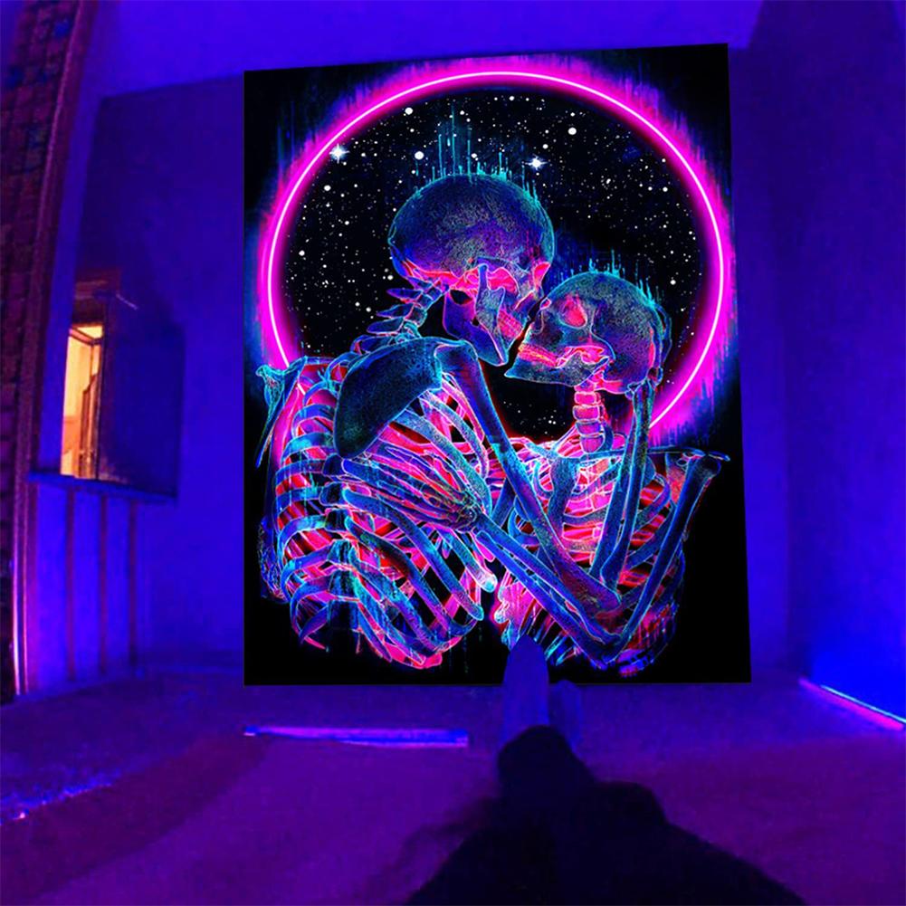 Skull Wall Tapestry The Kissing Lovers Uv Reactive Skeleton Wall Art For Bedroom Living Room 150x130cm/60x50inch 1#
Skull Wall Tapestry The Kissing Lovers Uv Reactive Skeleton Wall Art For Bedroom Living Room 150x130cm/60x50inch 1#