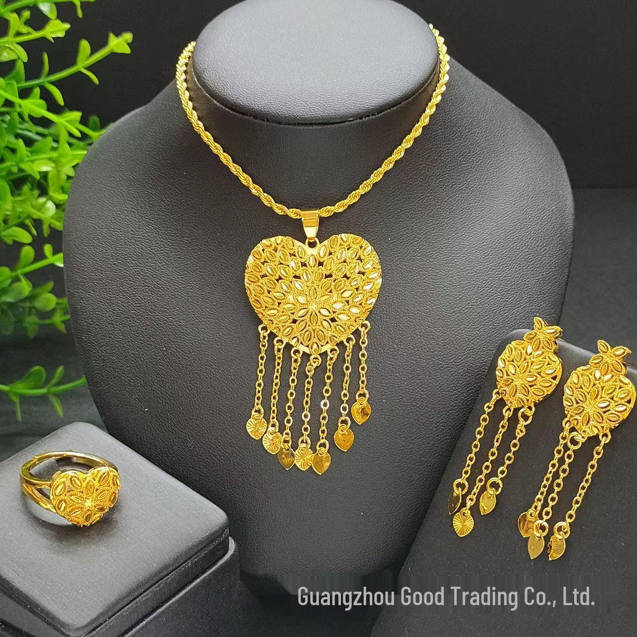 Дубайский ювелирный набор с покрытием из 24-каратного золота: Серьги с кисточками и кольцо – Индийско-африканский свадебный стиль 24k Gold Plated
Дубайский ювелирный набор с покрытием из 24-каратного золота: Серьги с кисточками и кольцо – Индийско-африканский свадебный стиль 24k Gold Plated