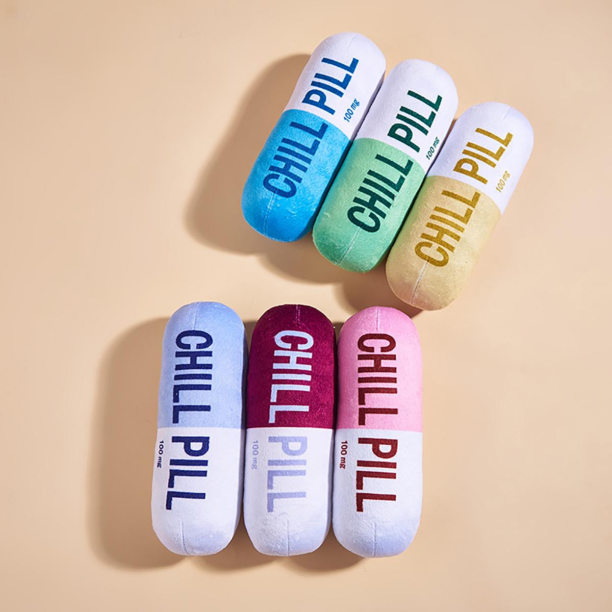 Interactive Plush Pill-Shaped Dog Toy with Squeaker - Durable, Bite-Resistant Chew Toy for Pet Play and Dental Health зелений
Interactive Plush Pill-Shaped Dog Toy with Squeaker - Durable, Bite-Resistant Chew Toy for Pet Play and Dental Health зелений