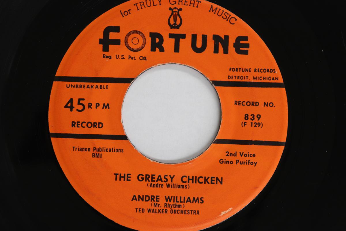 7-дюймовая пластинка ANDRE WILLIAMS - Greasy Chicken / Come On, Baby 839 FORTUNE RECORDS 1957 US Соул/Фанк Б/У
7-дюймовая пластинка ANDRE WILLIAMS - Greasy Chicken / Come On, Baby 839 FORTUNE RECORDS 1957 US Соул/Фанк Б/У