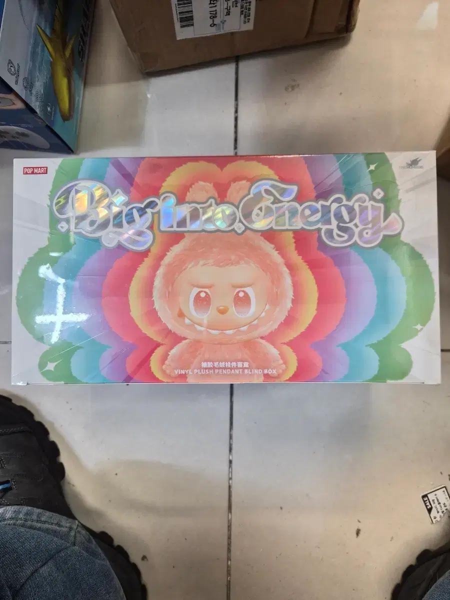 LABUBU Pop Mart Highlight Full Box
LABUBU Pop Mart Highlight Full Box