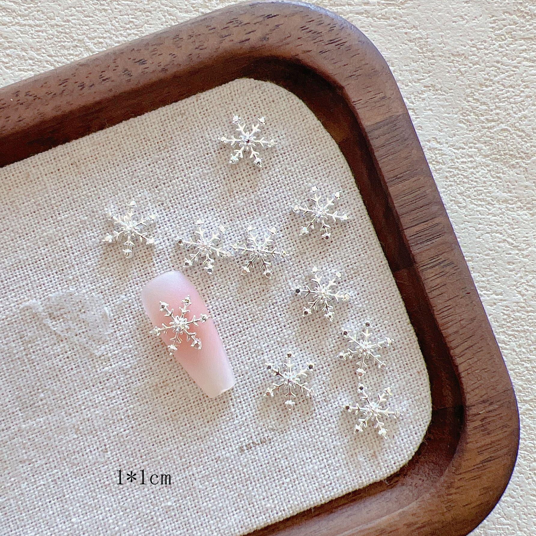 Christmas Snowflake Alloy Nail Art Ornaments
Christmas Snowflake Alloy Nail Art Ornaments