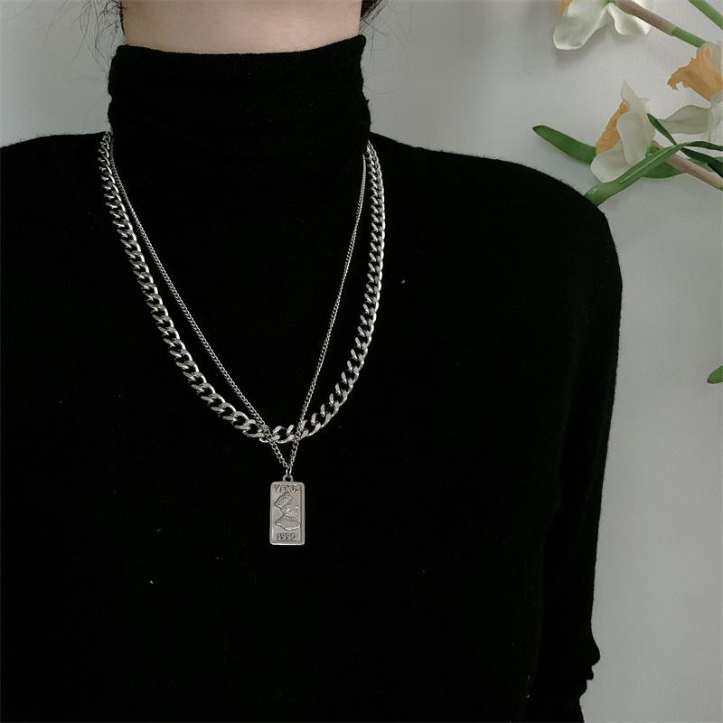 European-American Retro Minimalist Double-Layer Titanium Steel Necklace - Unisex Trendy Street Fashion
European-American Retro Minimalist Double-Layer Titanium Steel Necklace - Unisex Trendy Street Fashion