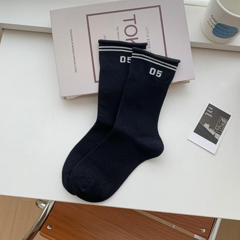 10Pair Curled Versatile Socks Women S Simple College Tube Socks Tide Digital Sports Socks Autumn And Winter Women S Socks One size fits all чорний
10Pair Curled Versatile Socks Women S Simple College Tube Socks Tide Digital Sports Socks Autumn And Winter Women S Socks One size fits all чорний