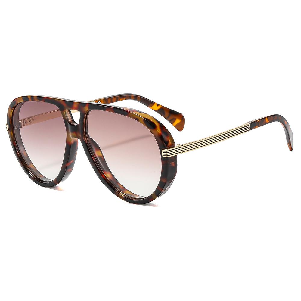Large Pilot Sunglasses Women s Fashion Large Frame Glasses Outdoor Men s Sunglasses Retro Punk Goggles UV Resistant Sunglasses
Large Pilot Sunglasses Women s Fashion Large Frame Glasses Outdoor Men s Sunglasses Retro Punk Goggles UV Resistant Sunglasses