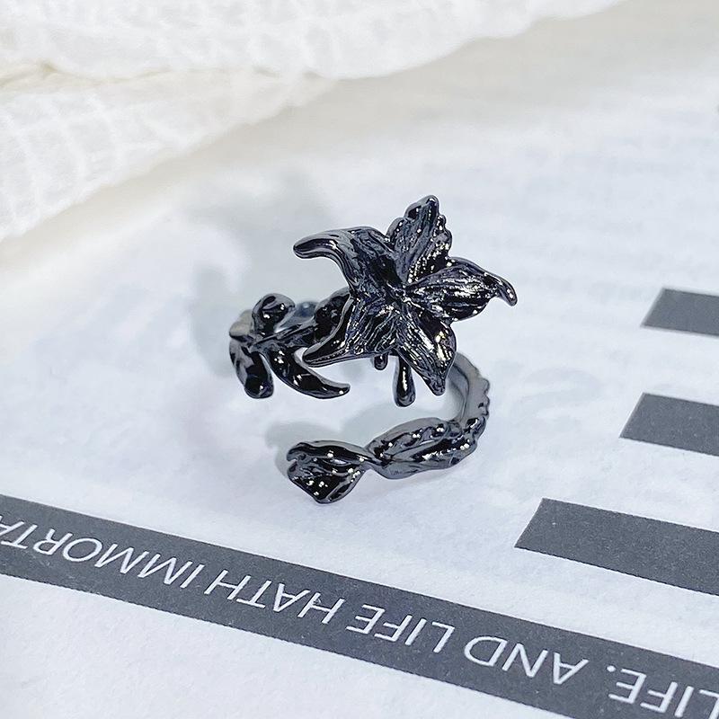 Dark Series Personality Trendy Cool Love Open Ring Irregular Inlaid Zircon Punk Retro High Sense Ring Woman Adjustable opening
Dark Series Personality Trendy Cool Love Open Ring Irregular Inlaid Zircon Punk Retro High Sense Ring Woman Adjustable opening