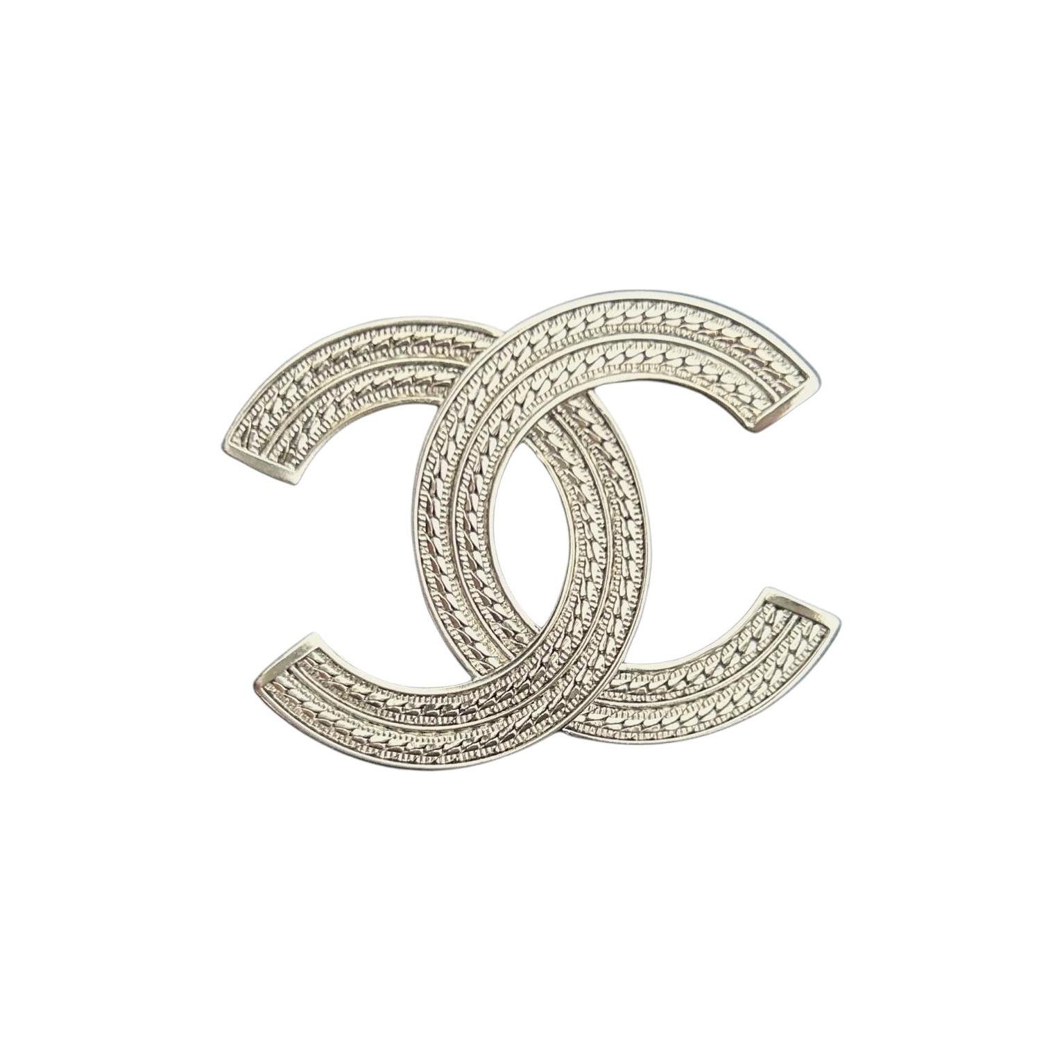Брошка Оригінальний Дизайн Chanel Жіночі аксесуари Срібна ABE263B18058 F,Silver
Брошка Оригінальний Дизайн Chanel Жіночі аксесуари Срібна ABE263B18058 F,Silver
