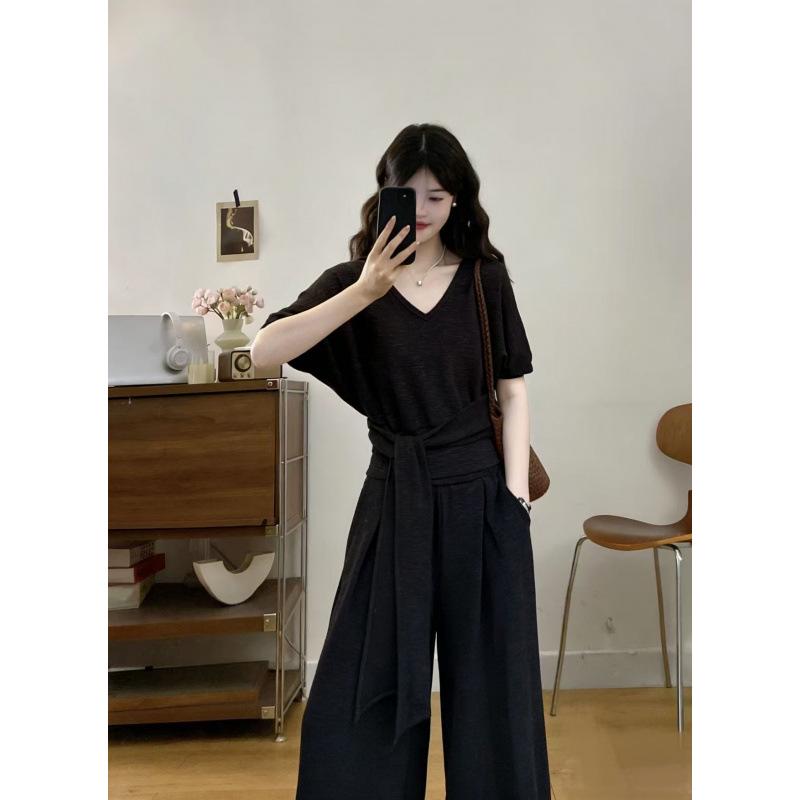 Plus Size Women s Elegant Tie-Waist Top & Wide-Leg Pants Set M
Plus Size Women s Elegant Tie-Waist Top & Wide-Leg Pants Set M