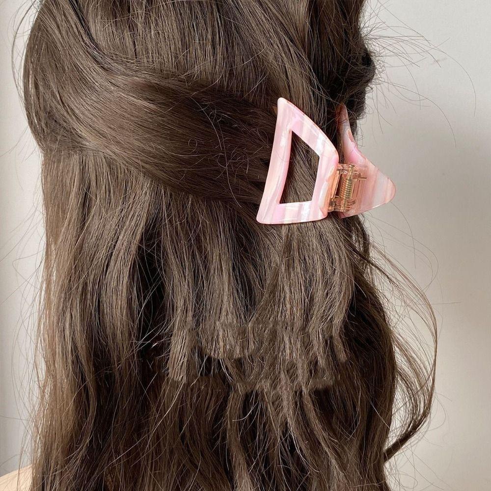 Acetic Acid Middle Shark Clip Small Grab Clip Acetate Hair Claw Creative Triangle Claw Clip Female бежевый
Acetic Acid Middle Shark Clip Small Grab Clip Acetate Hair Claw Creative Triangle Claw Clip Female бежевый