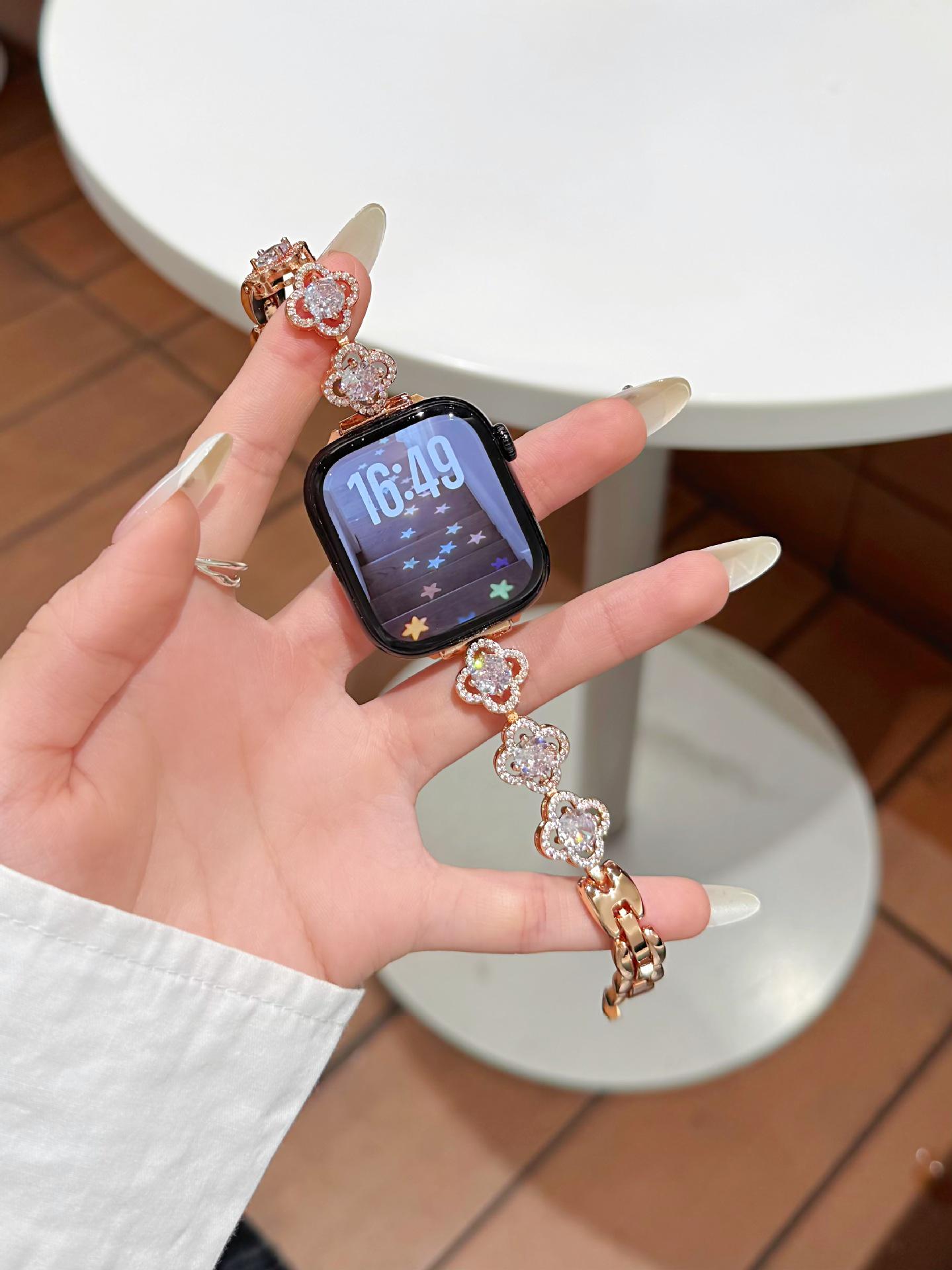Four-Leaf Clover Copper Chain Watch Band Compatible with Apple iWatch Series 2-11 Xiaomi 8/9
Four-Leaf Clover Copper Chain Watch Band Compatible with Apple iWatch Series 2-11 Xiaomi 8/9