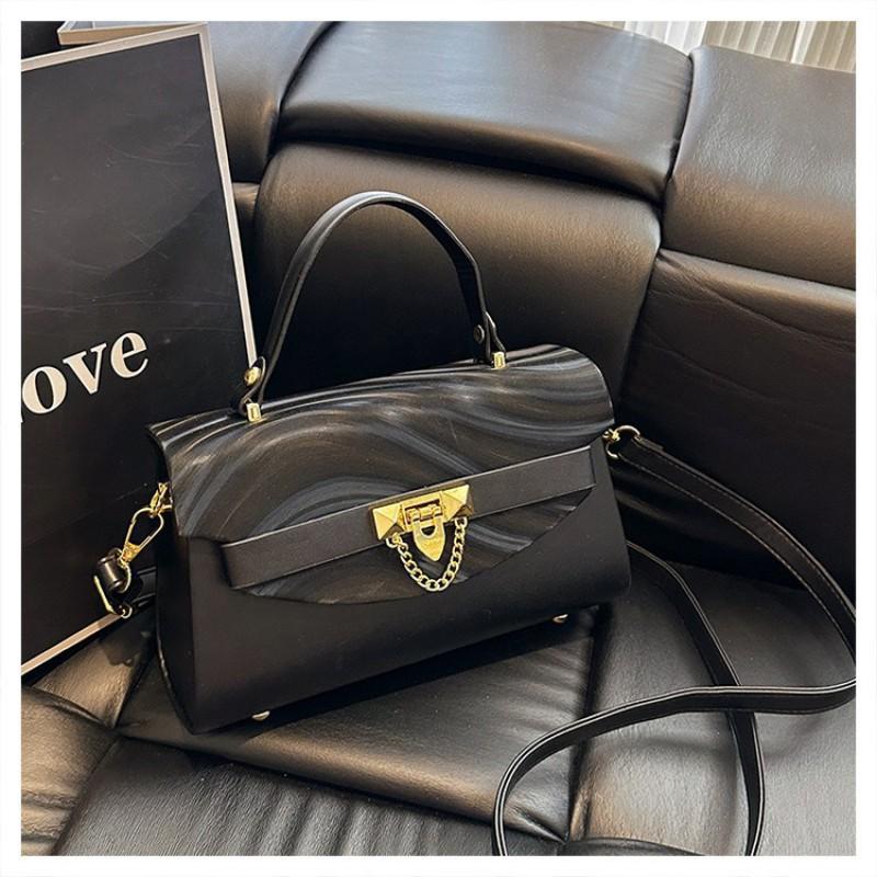 2026 New Small Square Bag High-texture Lock-up Handbag All-match Classic One-shoulder Cross-body Casual Female чорний
2026 New Small Square Bag High-texture Lock-up Handbag All-match Classic One-shoulder Cross-body Casual Female чорний