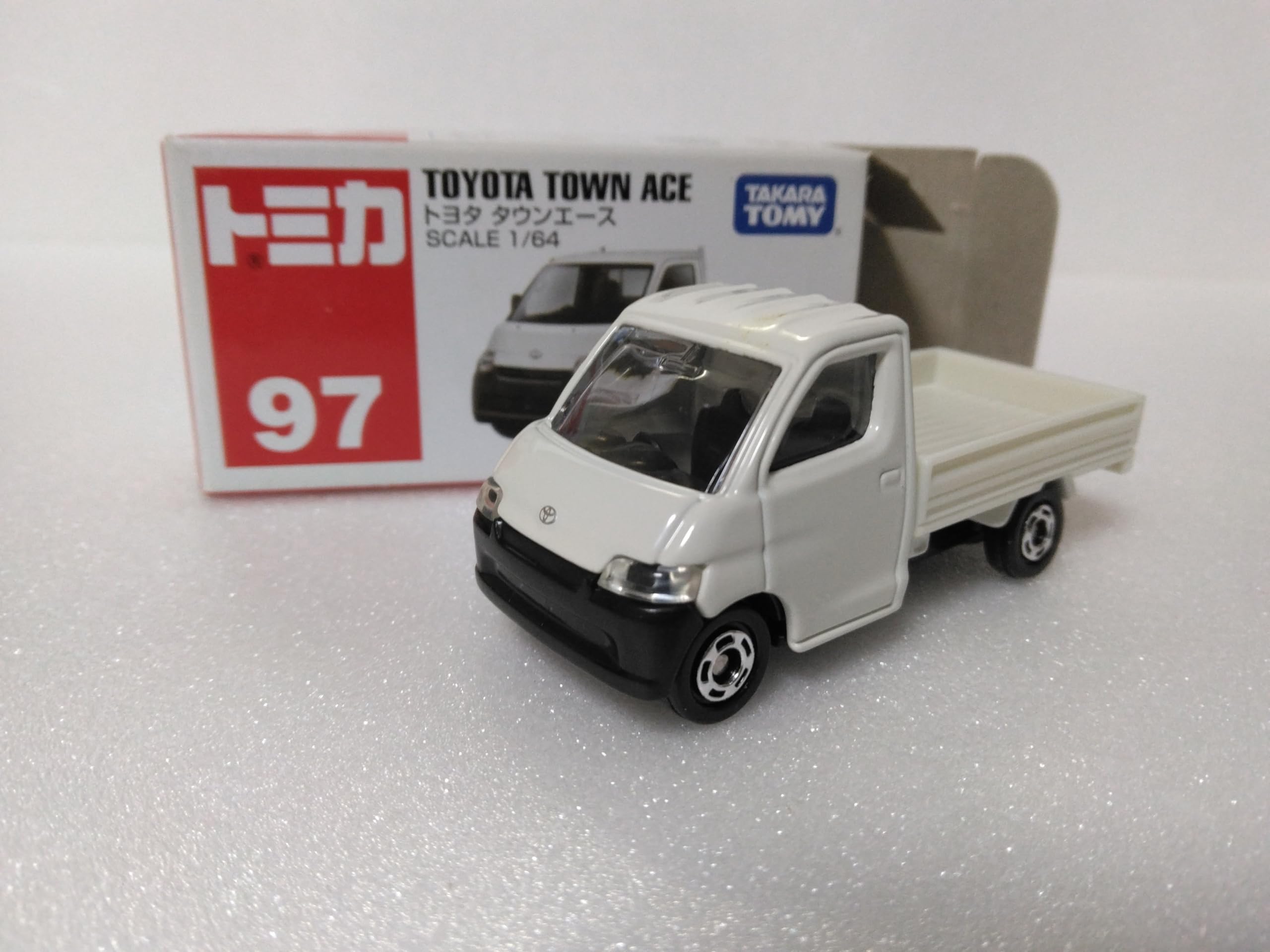Tomica Toyota Town Takara с прозрачным корпусом № 97 Ace, масштаб 1/64, Tomy, белый,
Tomica Toyota Town Takara с прозрачным корпусом № 97 Ace, масштаб 1/64, Tomy, белый,