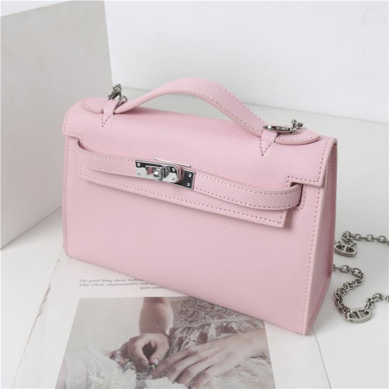 Spring and summer new generation high-end texture chain versatile cowhide genuine leather messenger handbag women 21cm
Spring and summer new generation high-end texture chain versatile cowhide genuine leather messenger handbag women 21cm