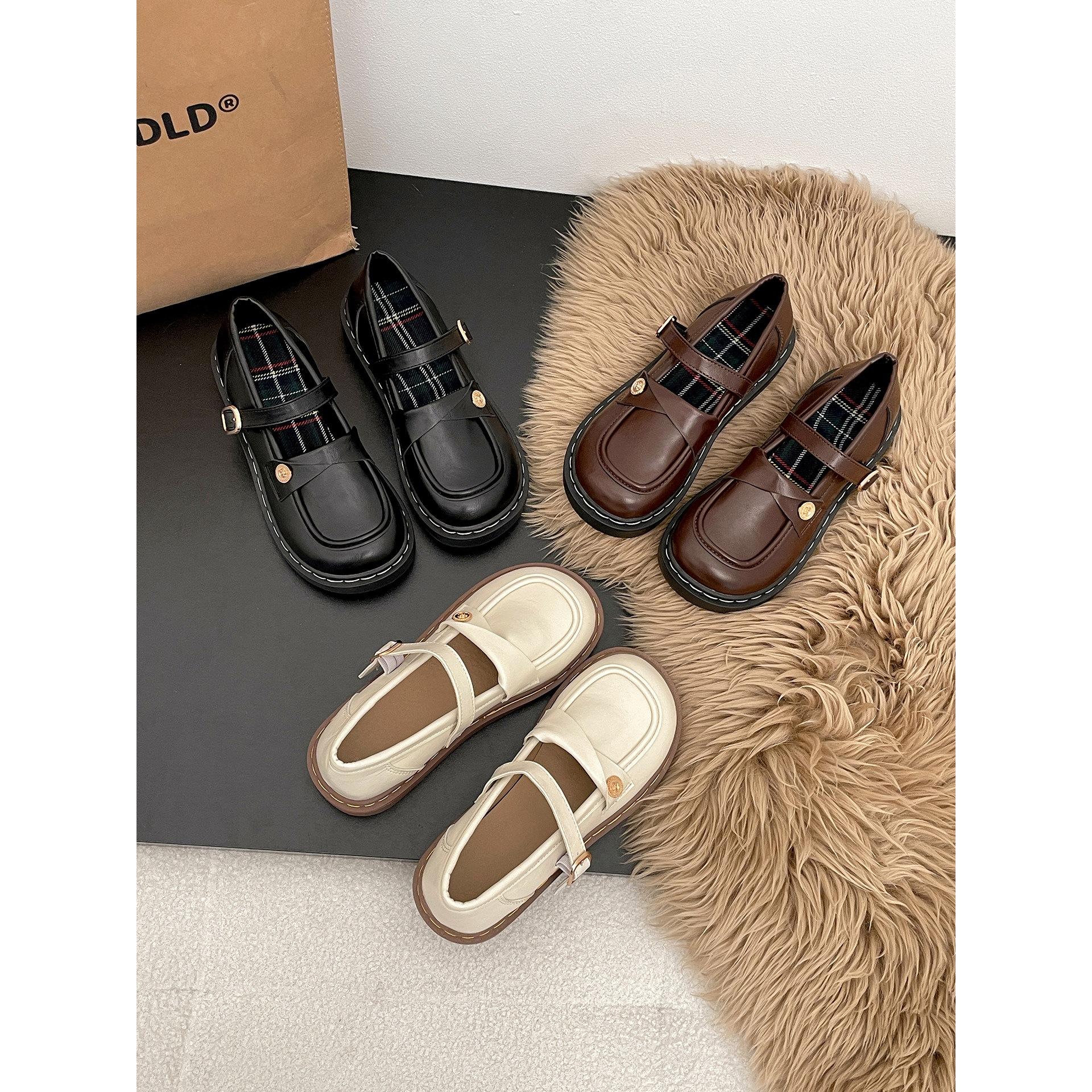 White British style round head shallow mouth platform single shoes 2026 new spring and autumn with skirt heightening retro loafers 40
White British style round head shallow mouth platform single shoes 2026 new spring and autumn with skirt heightening retro loafers 40