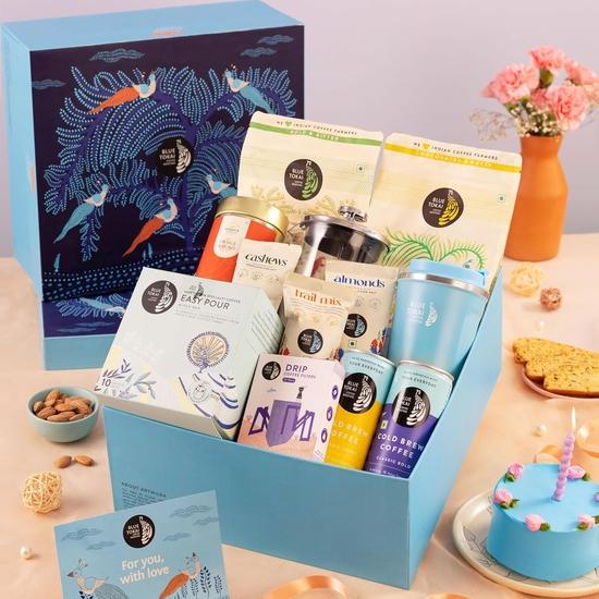 Blue Tokai Coffee Roasters Parijat Gift Hamper | French Press, Sipper, Cookies | Diwali Gift Hamper With Festive Diya | Festive Gifts | Corporate Gift
Blue Tokai Coffee Roasters Parijat Gift Hamper | French Press, Sipper, Cookies | Diwali Gift Hamper With Festive Diya | Festive Gifts | Corporate Gift