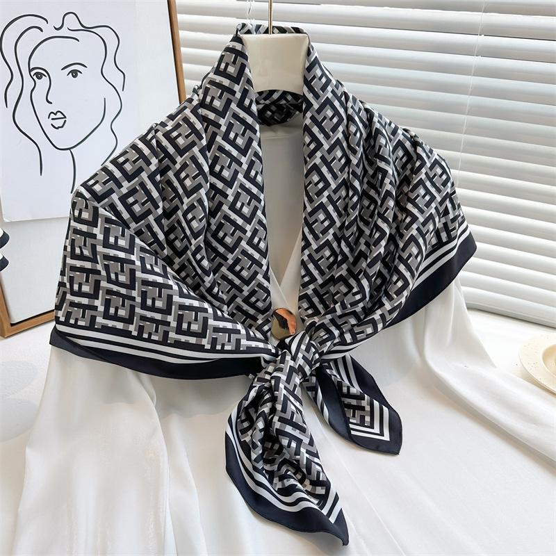 Полосатый твиловый шелковый шарф: Большой квадратный платок и солнцезащитный дорожный головной платок - 90 см, идеально подходит для весны и осени 90x90cm
Полосатый твиловый шелковый шарф: Большой квадратный платок и солнцезащитный дорожный головной платок - 90 см, идеально подходит для весны и осени 90x90cm