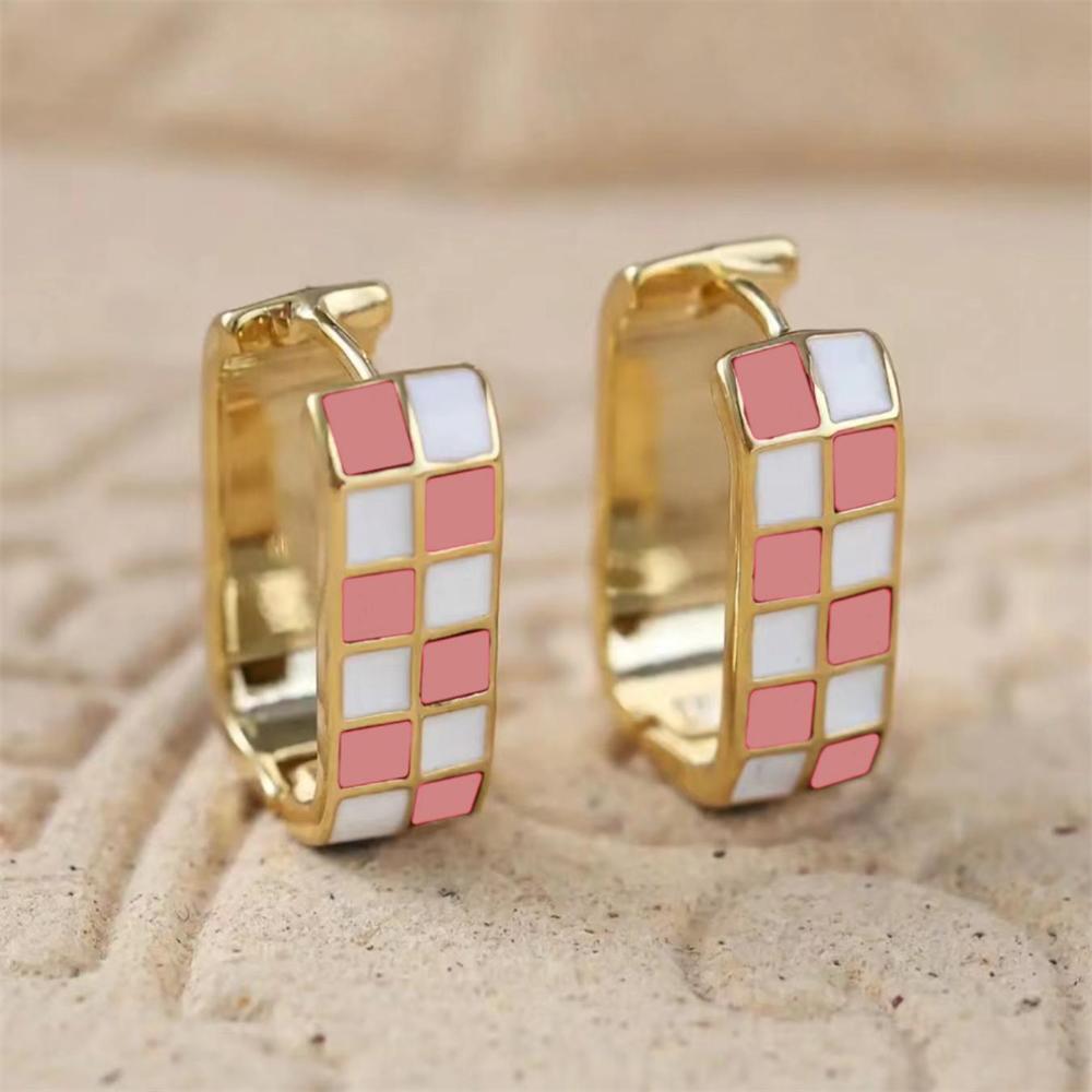 Trendy White and Pink Checkered Pattern Square Hoop Earrings Vintage Gold Silver Color Wedding Jewelry For Women Engagement Gift
Trendy White and Pink Checkered Pattern Square Hoop Earrings Vintage Gold Silver Color Wedding Jewelry For Women Engagement Gift