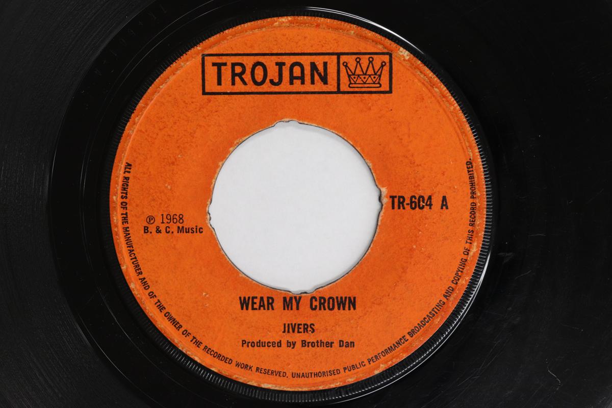 7inch Record JIVERS BROTHER DAN ALL STARS Wear My Crown Down On The Beach TR604 TROJAN 1968 UK Reggae Ska Dub Used
7inch Record JIVERS BROTHER DAN ALL STARS Wear My Crown Down On The Beach TR604 TROJAN 1968 UK Reggae Ska Dub Used