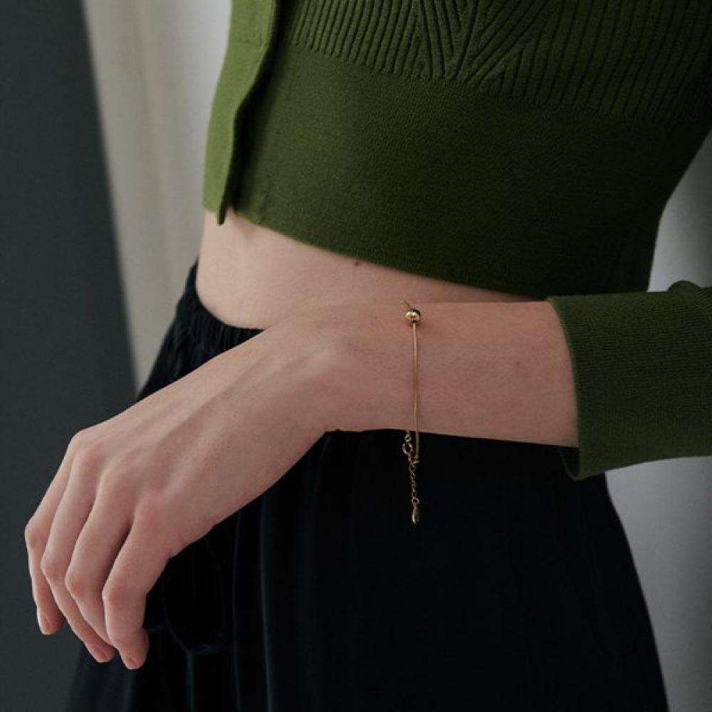Huit.срібло.62 Браслет Bondir Золото 2 Типи pearl
Huit.срібло.62 Браслет Bondir Золото 2 Типи pearl