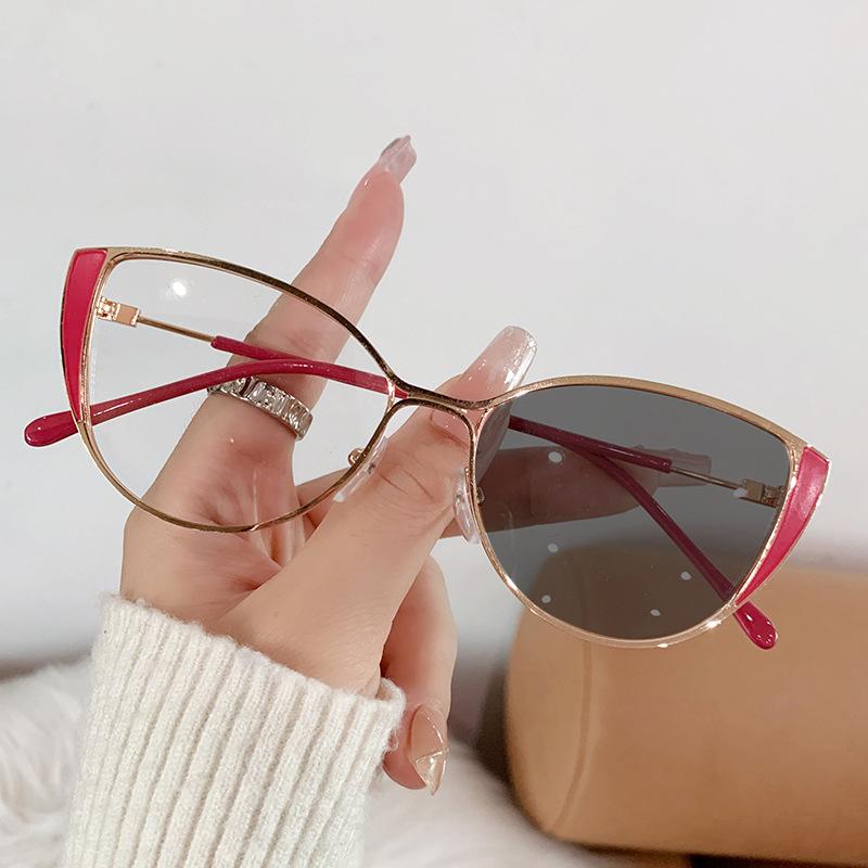 Women S Minimalist Metal Glasses Frame Anti Blue Light Glasses Fashion Retro Cat Eye Frames Computer Goggles
Women S Minimalist Metal Glasses Frame Anti Blue Light Glasses Fashion Retro Cat Eye Frames Computer Goggles