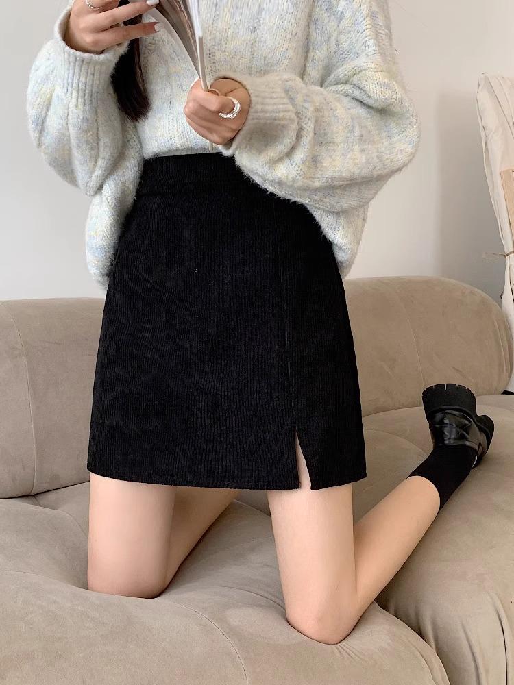 Юбка А-силуэта из вельвета с высокой талией в корейском стиле - Коллекция Осень/Зима 2023 S
Юбка А-силуэта из вельвета с высокой талией в корейском стиле - Коллекция Осень/Зима 2023 S