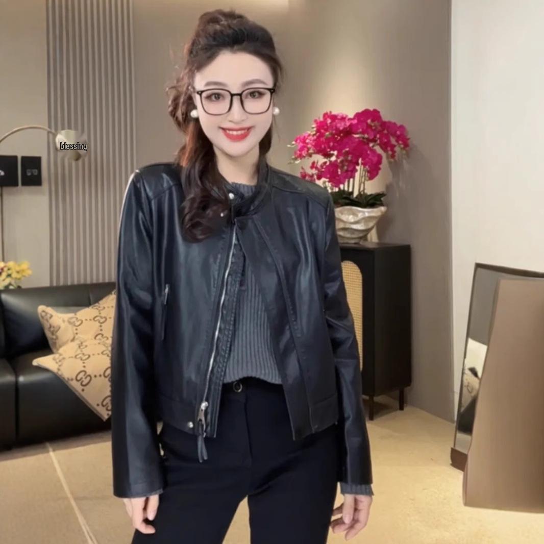 Petite Women s Stand-Up Collar Leather Jacket, Spring 2025 Fashionable Casual Outerwear. Size M
Petite Women s Stand-Up Collar Leather Jacket, Spring 2025 Fashionable Casual Outerwear. Size M