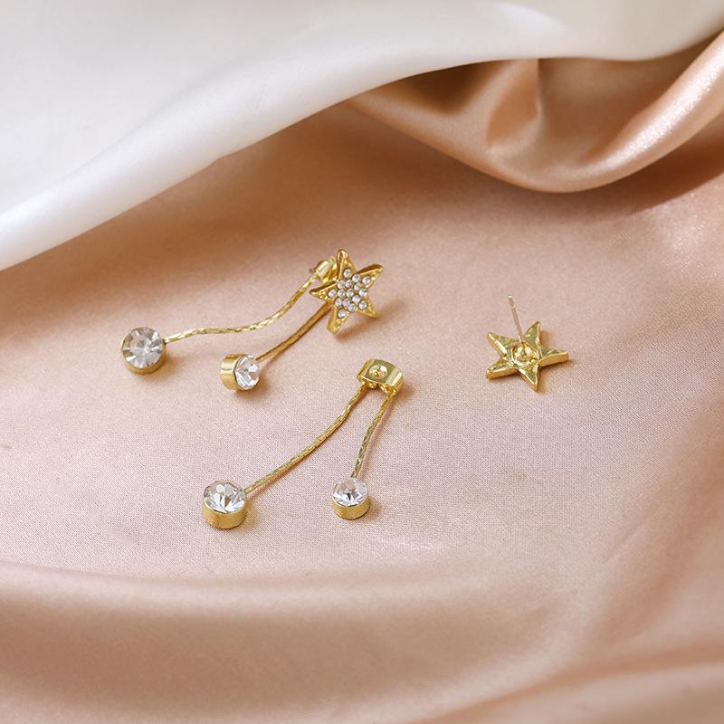 S111 silver needle Korean pentagram fringe summer design temperament Internet celebrity stud earrings золотий
S111 silver needle Korean pentagram fringe summer design temperament Internet celebrity stud earrings золотий