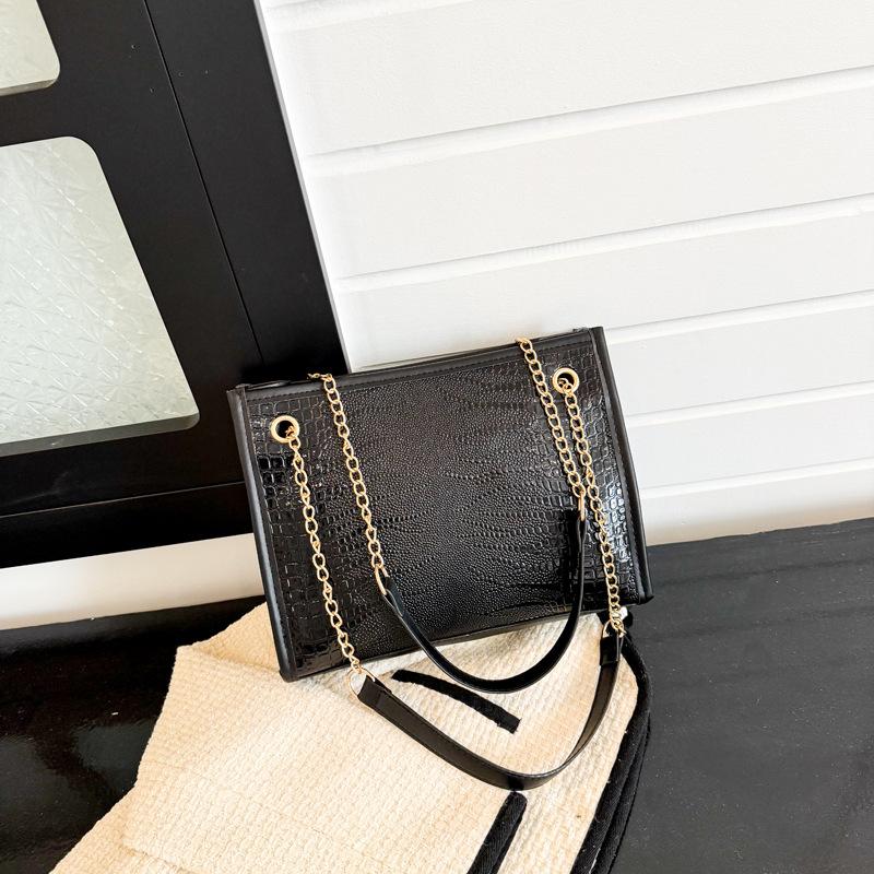 Large capacity casual personalized texture tote bag women s fashion trend temperament advanced autumn and winter new messenger bag чёрный
Large capacity casual personalized texture tote bag women s fashion trend temperament advanced autumn and winter new messenger bag чёрный