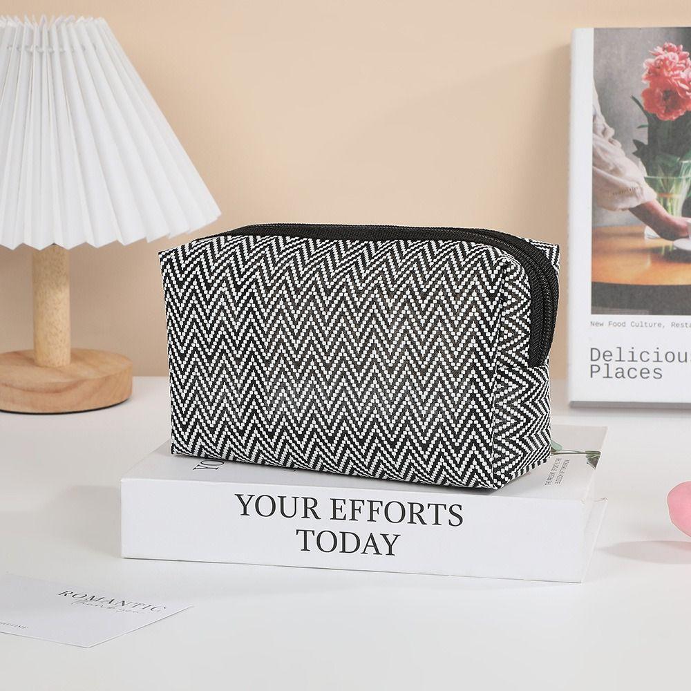 Mesh Mesh Striped Zipper StorageBag Large Capacity Makeup Case New Cosmetic Brush Bag 
Mesh Mesh Striped Zipper StorageBag Large Capacity Makeup Case New Cosmetic Brush Bag