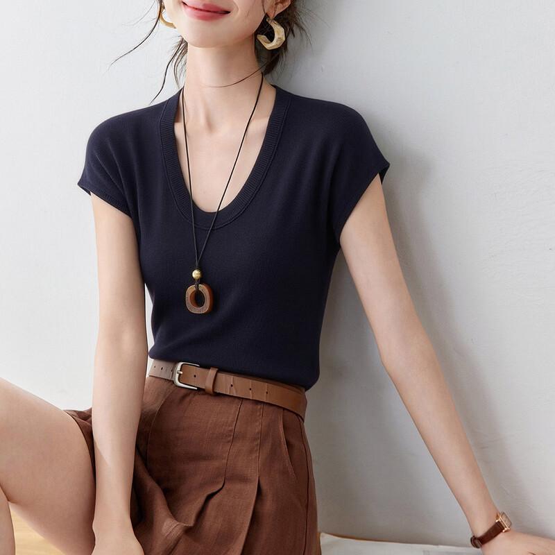 Srcr Women s 33% Merino Wool Slim-Fit Knitted T-Shirt One Size
Srcr Women s 33% Merino Wool Slim-Fit Knitted T-Shirt One Size
