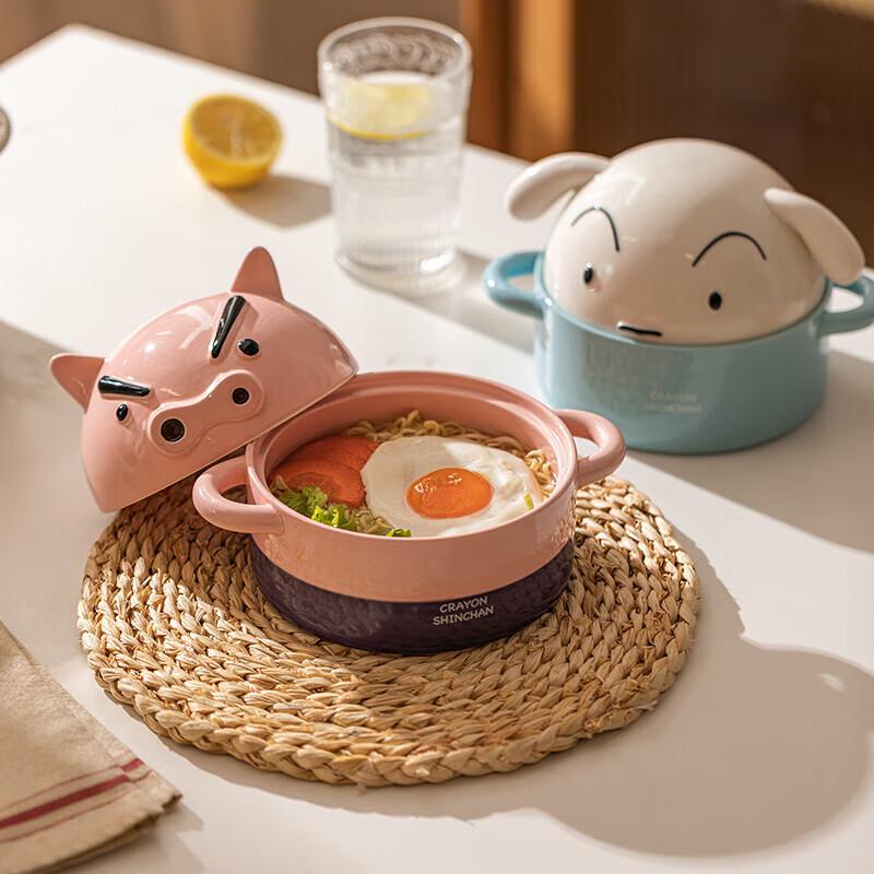 Modern Housewife Crayon Shin-chan Zaemon Ceramic Noodle Bowl with Lid
Modern Housewife Crayon Shin-chan Zaemon Ceramic Noodle Bowl with Lid
