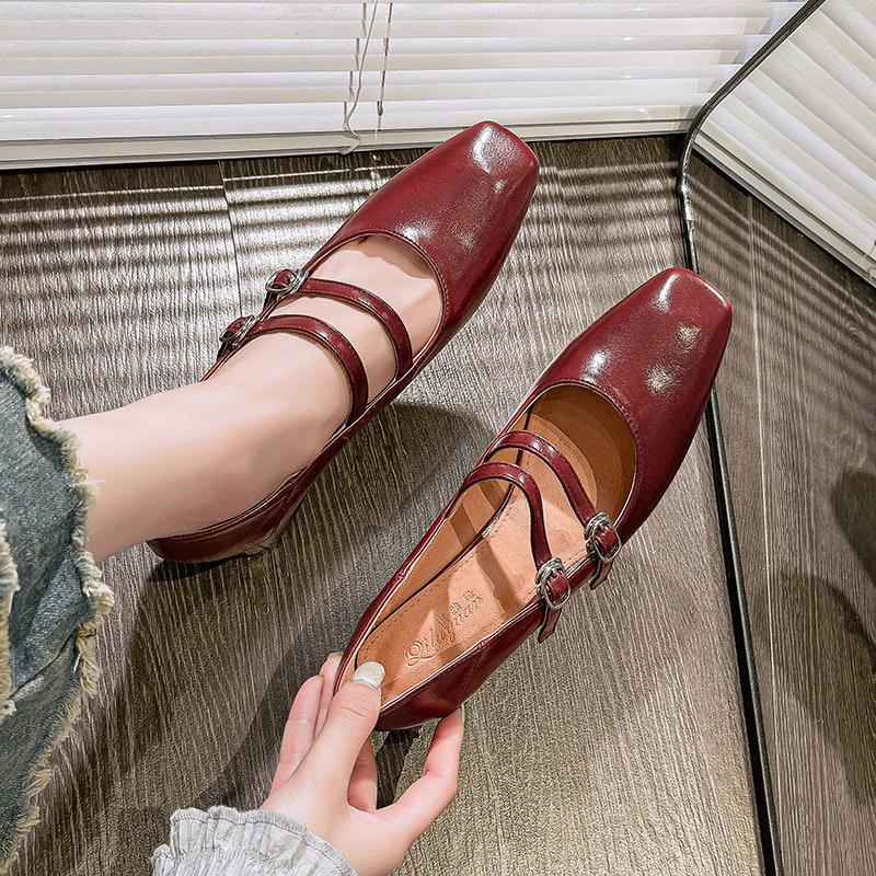 Square head word with high heels thick heel French retro Mary Jane women s shoes 2025 new spring and autumn low heel single shoes 35 бордовый
Square head word with high heels thick heel French retro Mary Jane women s shoes 2025 new spring and autumn low heel single shoes 35 бордовый
