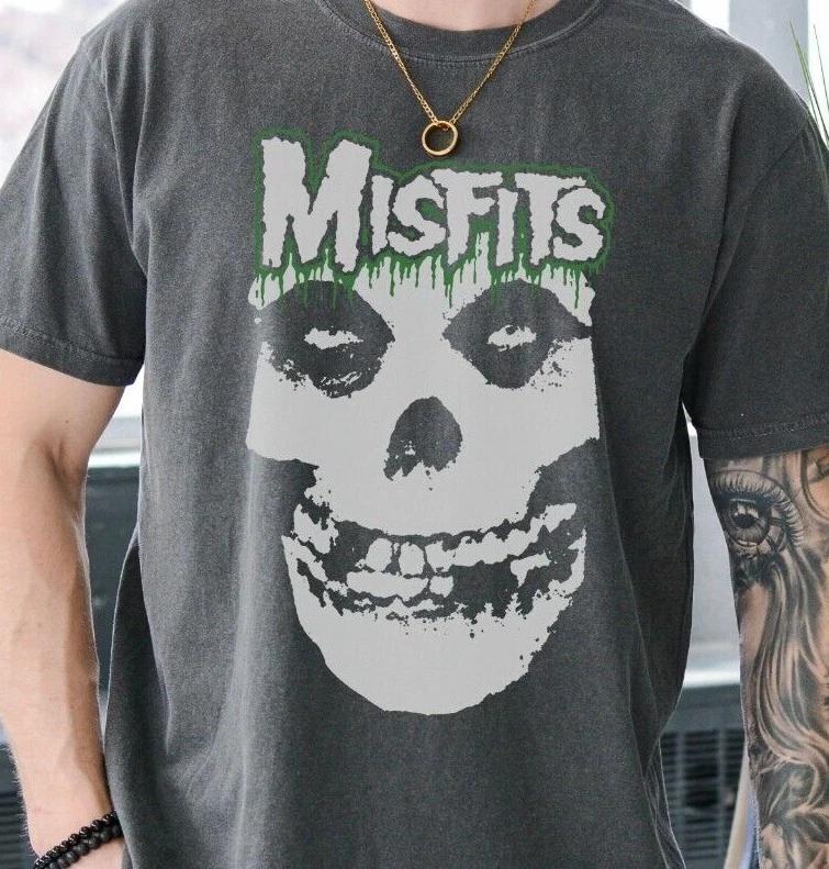 Misfits Crimson Ghost T-Shirt 80s Punk Rock Vintage Blac Comfort Colors 1717 Tee M
Misfits Crimson Ghost T-Shirt 80s Punk Rock Vintage Blac Comfort Colors 1717 Tee M