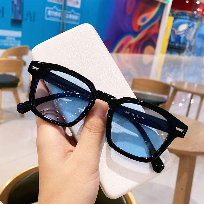Korea Style New Brand High-quality Square Sunglasses Fashion Men Hip Hop Glasses Retro Sunglasses Red and Blue Women Sun Glasses
Korea Style New Brand High-quality Square Sunglasses Fashion Men Hip Hop Glasses Retro Sunglasses Red and Blue Women Sun Glasses