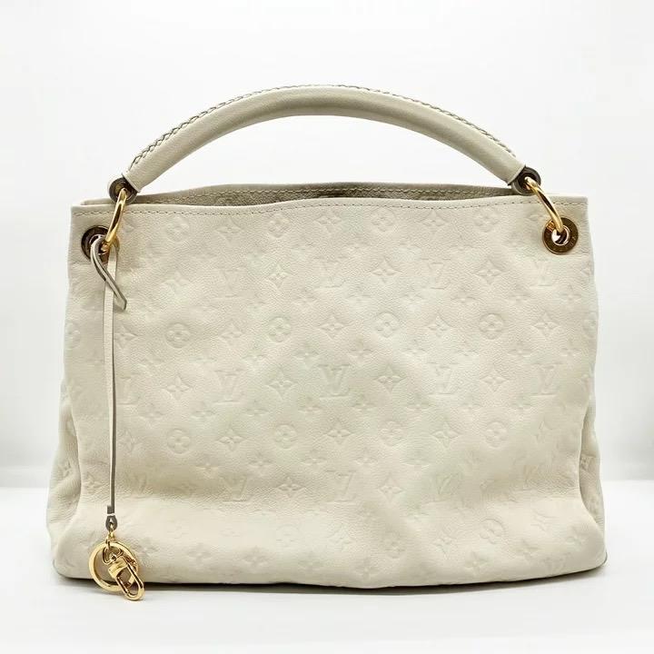Вживана сумка LOUIS VUITTON Monogram Ann Platt унісекс
Вживана сумка LOUIS VUITTON Monogram Ann Platt унісекс