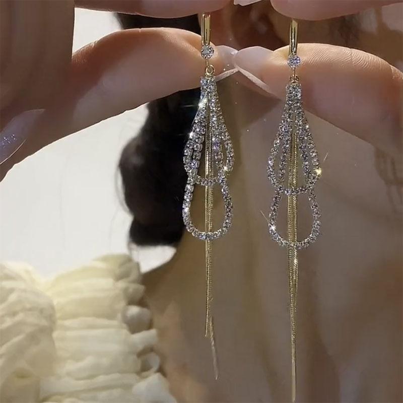 Exquisite Double-layer Water Droplet Long Tassel Earrings with Fashionable Temperament, Niche Design, High-end Feeling, Face Slimming Earrings
Exquisite Double-layer Water Droplet Long Tassel Earrings with Fashionable Temperament, Niche Design, High-end Feeling, Face Slimming Earrings