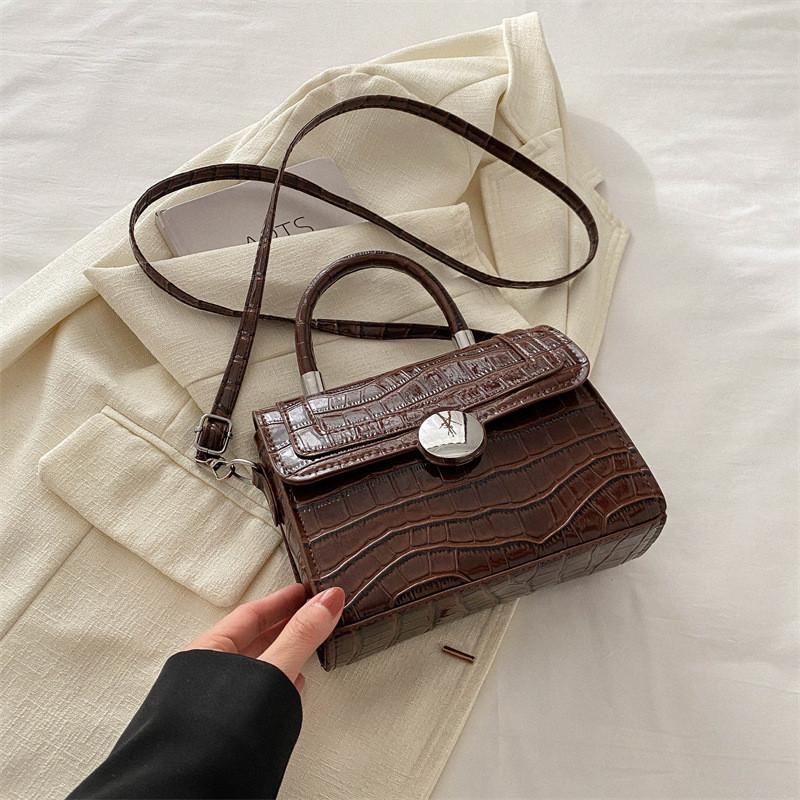 Fashionable Retro Spring 2024 Vintage Small Shoulder Bag For Women Pu Leather коричневий
Fashionable Retro Spring 2024 Vintage Small Shoulder Bag For Women Pu Leather коричневий