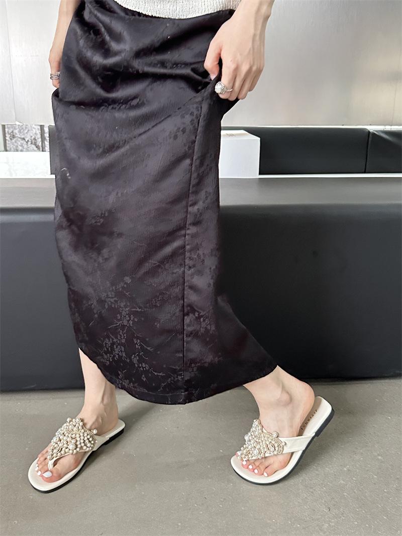 Gentle toe slippers women s summer wear retro sandals pearl rhinestone flip-flops 39 белый
Gentle toe slippers women s summer wear retro sandals pearl rhinestone flip-flops 39 белый