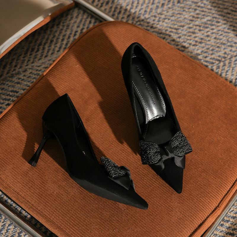 - Women s fashion pointed stiletto high heels temperament new commuter style versatile sexy women s single shoes 33
- Women s fashion pointed stiletto high heels temperament new commuter style versatile sexy women s single shoes 33