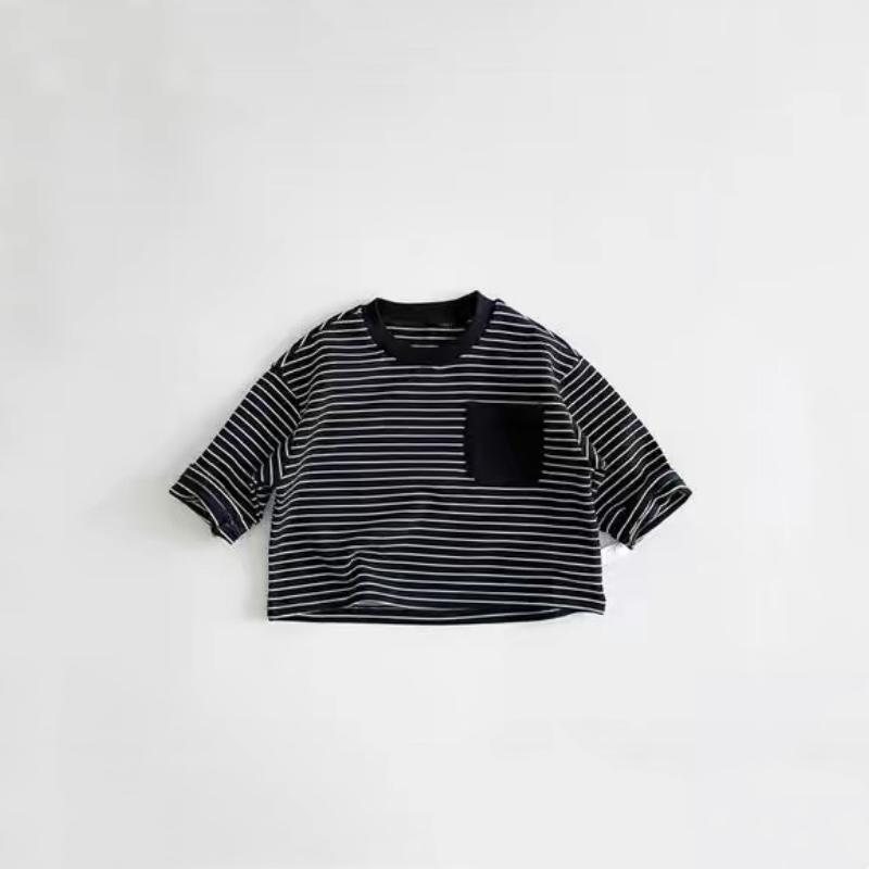 Детская полосатая футболка, модные новые универсальные повседневные свободные футболки с круглым вырезом, новый дизайн, однотонные топы с длинным рукавом 90
Детская полосатая футболка, модные новые универсальные повседневные свободные футболки с круглым вырезом, новый дизайн, однотонные топы с длинным рукавом 90