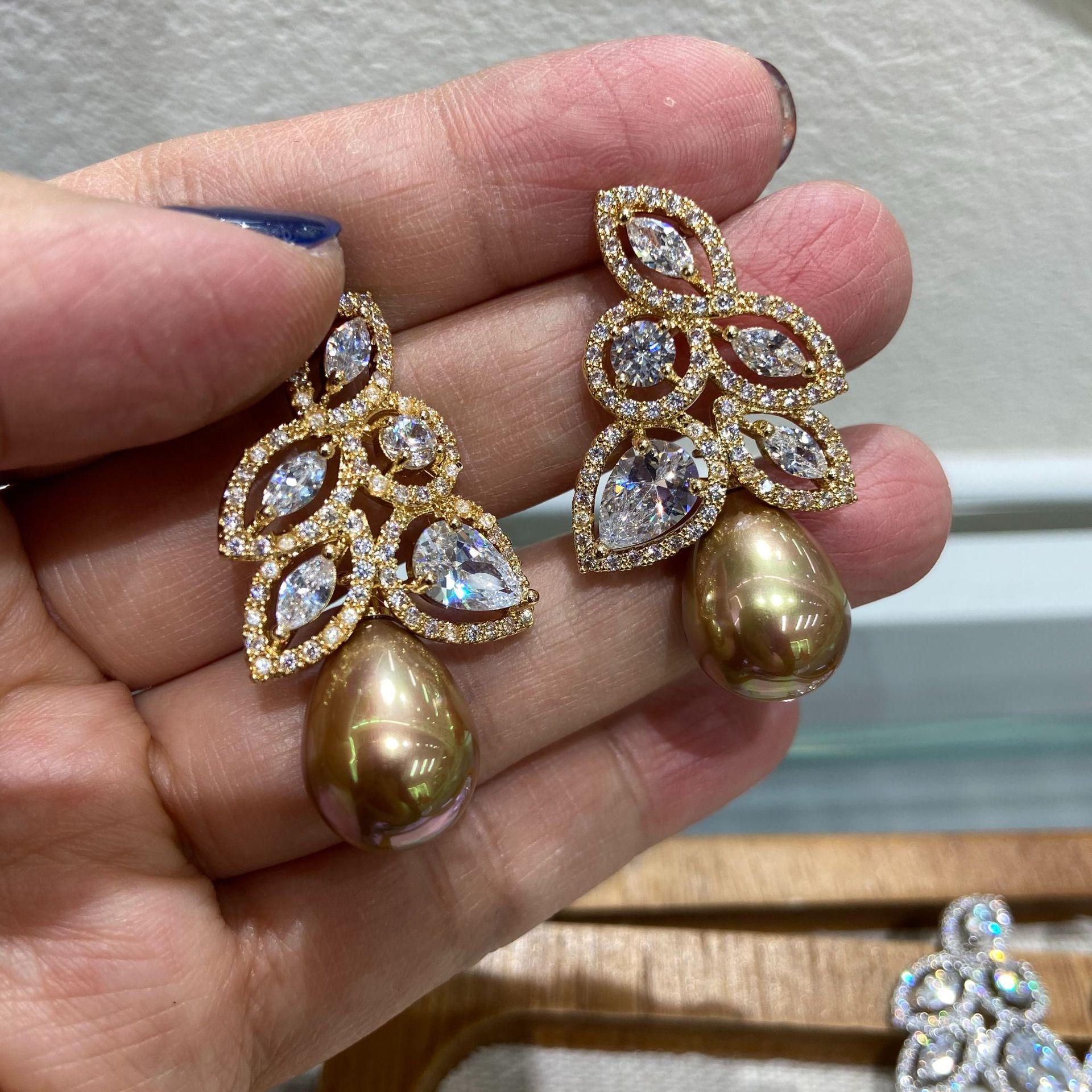 Fashion And Elegant Color Zirconium Flower And Leaf Bead Earrings, Micro-Inlaid Zircon Earrings, Trendy Jewelry Factory
Fashion And Elegant Color Zirconium Flower And Leaf Bead Earrings, Micro-Inlaid Zircon Earrings, Trendy Jewelry Factory