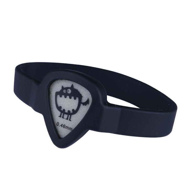 Personalized Guitar Pick Holder Bracelet - Portable Sleeve and Bezel Accessory
Personalized Guitar Pick Holder Bracelet - Portable Sleeve and Bezel Accessory