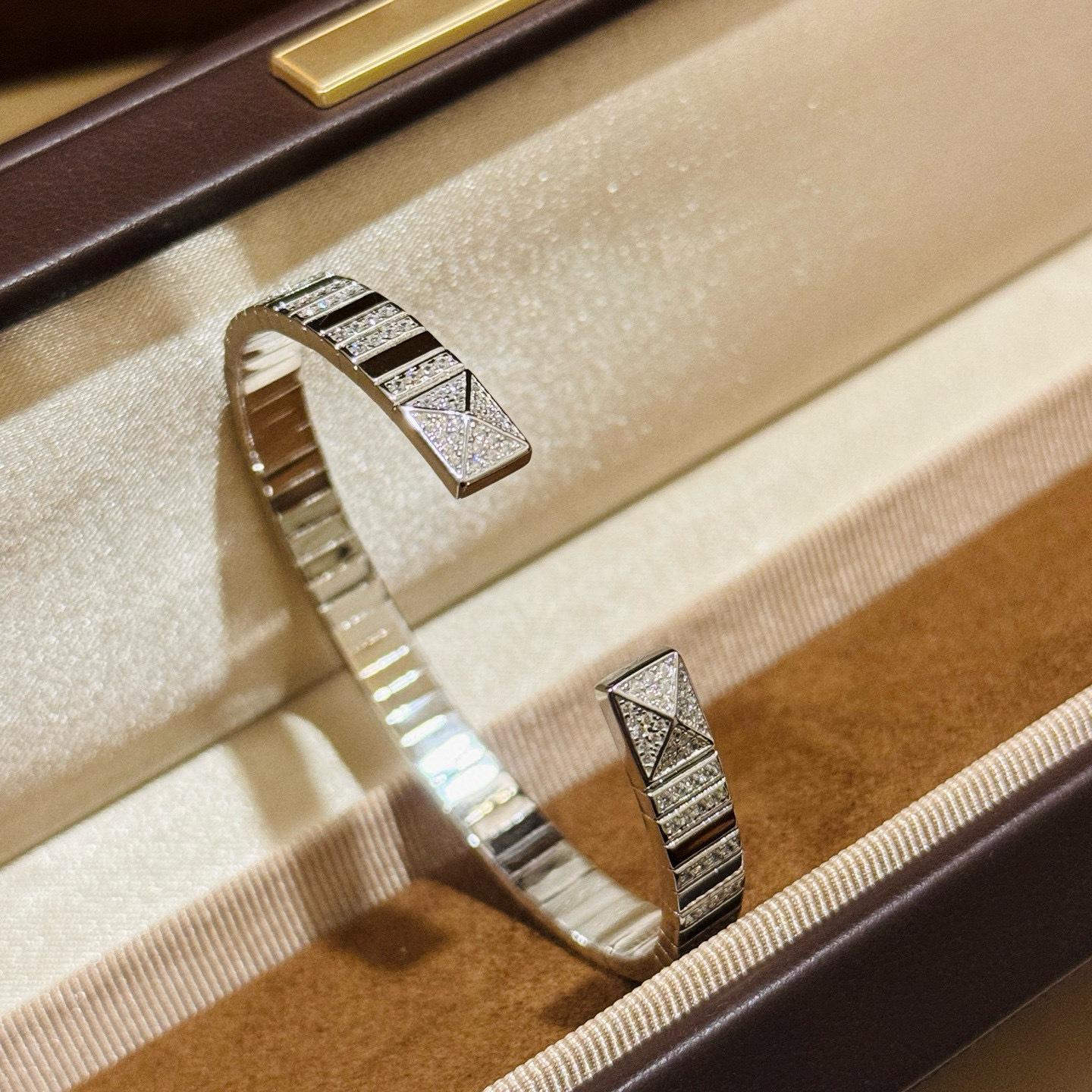 New Vintage 100% Pure 925 Sterling Silver Bangles Pave 5a Zirconia Open Bracelet For Women luxury Fine Jewelry
New Vintage 100% Pure 925 Sterling Silver Bangles Pave 5a Zirconia Open Bracelet For Women luxury Fine Jewelry