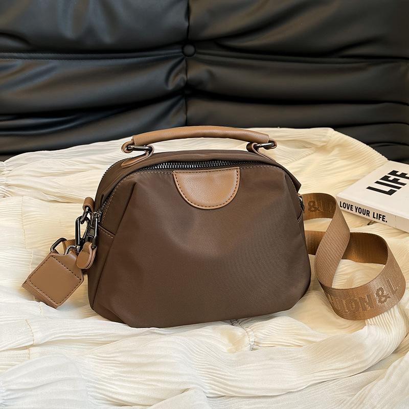 Simple Small Bag for Women, Fashionable and Versatile Large Capacity Nylon Shoulder Bag for Girls Fashionable Crossbody Bag average size хакі
Simple Small Bag for Women, Fashionable and Versatile Large Capacity Nylon Shoulder Bag for Girls Fashionable Crossbody Bag average size хакі