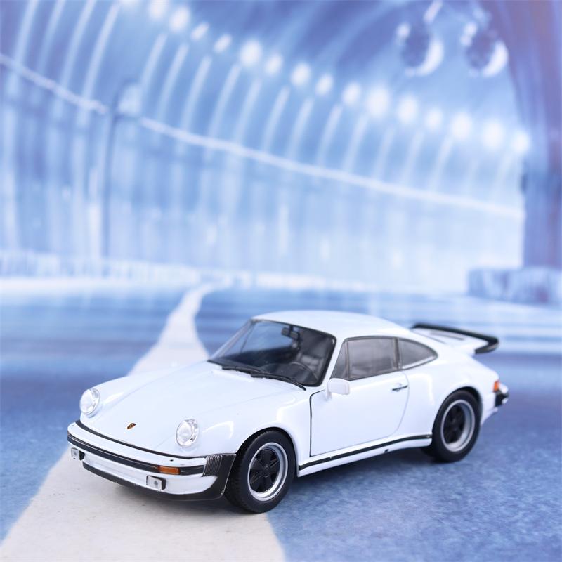 ВЕЛЛИ 1:24 1974 Porsche 911 Turbo 3,0 спортивный автомобиль красный имитация сплава модель автомобиля ремесло украшения коллекция игрушки инструменты подарок
ВЕЛЛИ 1:24 1974 Porsche 911 Turbo 3,0 спортивный автомобиль красный имитация сплава модель автомобиля ремесло украшения коллекция игрушки инструменты подарок