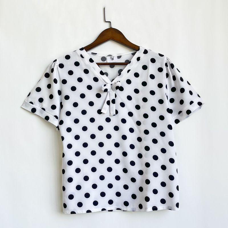 Летняя шифоновая блузка в горошек, тонкая, свободного кроя White Size L
Летняя шифоновая блузка в горошек, тонкая, свободного кроя White Size L