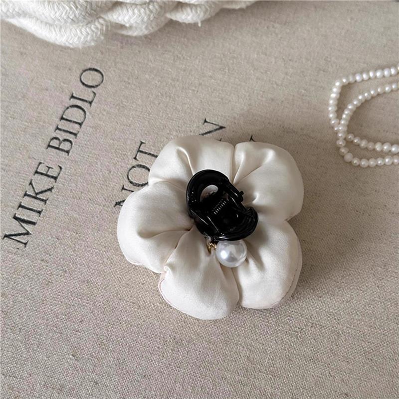 New High-end Hairpin Back Flower Puffs Half-tied Hair Small Hair Grab Clip Head Headdress Headwear Girls Women Hair Accessories бежевый
New High-end Hairpin Back Flower Puffs Half-tied Hair Small Hair Grab Clip Head Headdress Headwear Girls Women Hair Accessories бежевый